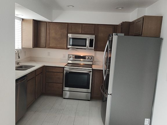 3rd image of 5720 W Warren Ave #3