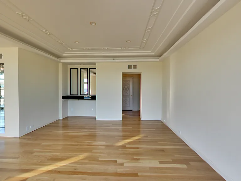 2090 Green Street (003r) — Photo 7