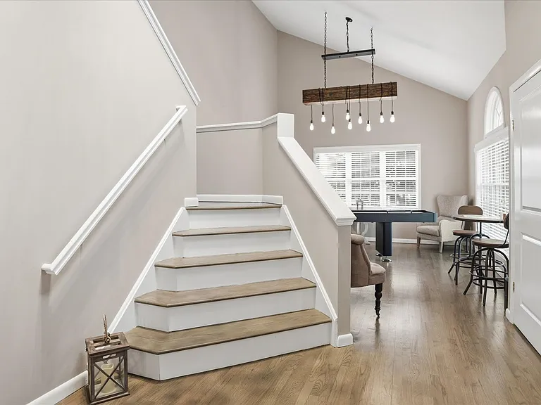 20 Stuart Ct — Photo 10