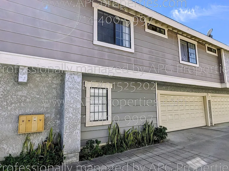 21525 Pioneer Blvd #B — Photo 28