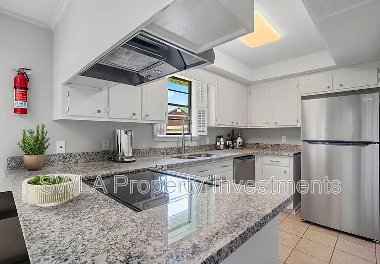 338 Vanessa Ave — Photo 1