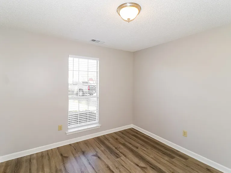 6175 Lake Front Dr — Photo 14