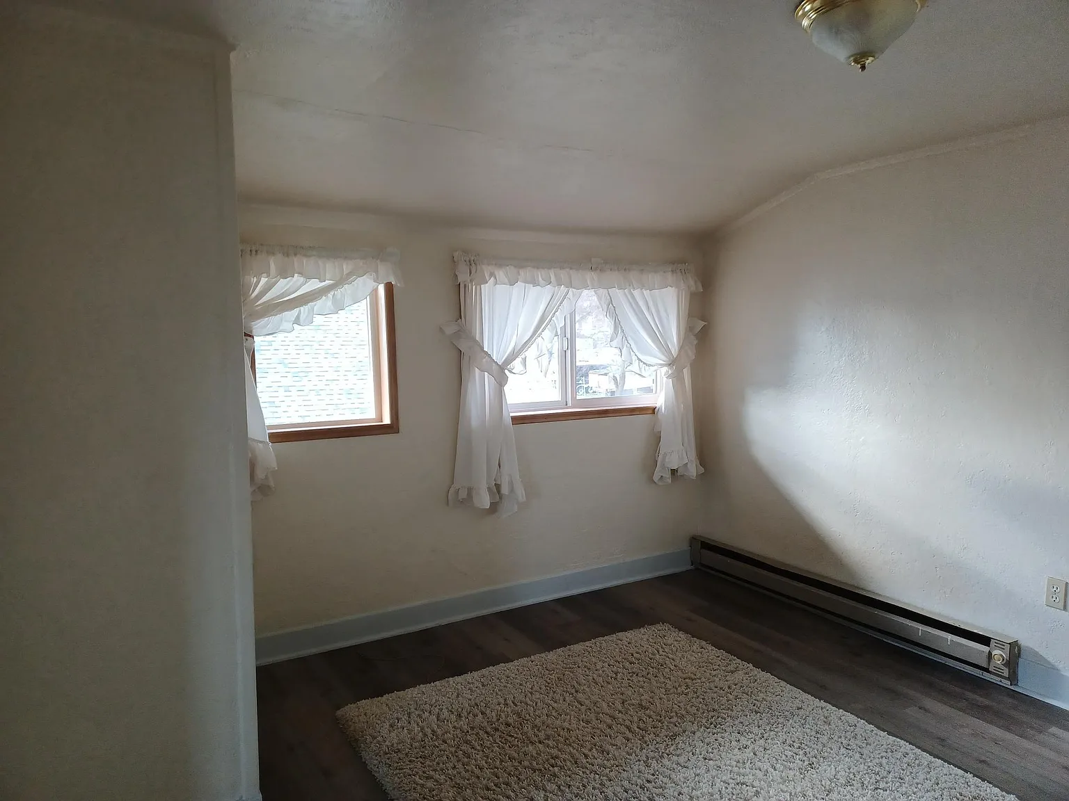 1 bed, 450 sqft, $900 — Photo 2