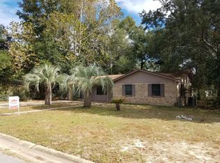 6001 Queen St, Milton, FL 32570