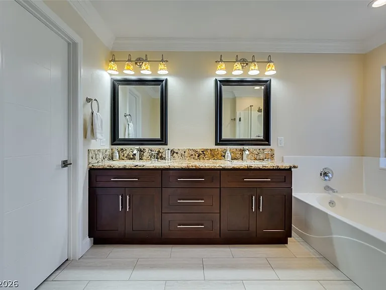5056 Shadow Palm Ct — Photo 25