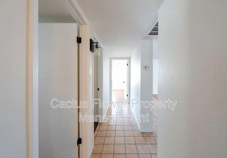2147 W Edgewood Ave — Photo 15