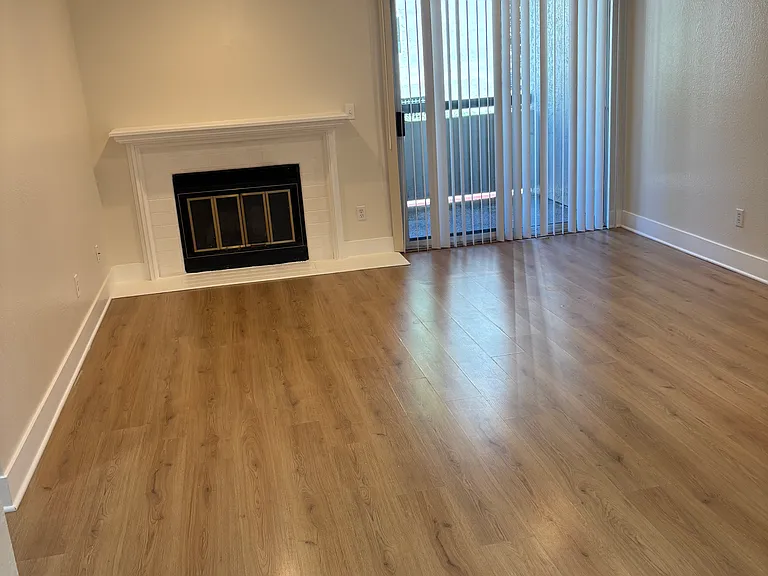 3183 Wayside Plz #105 — Photo 4