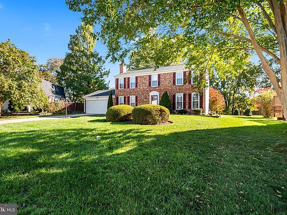 2nd image of 6003 Lincolnwood Ct