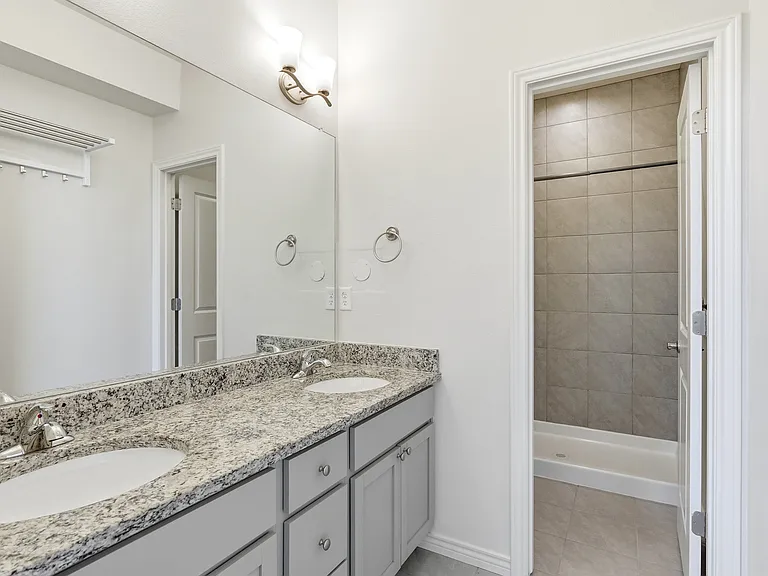 1240 Wren Ct — Photo 7