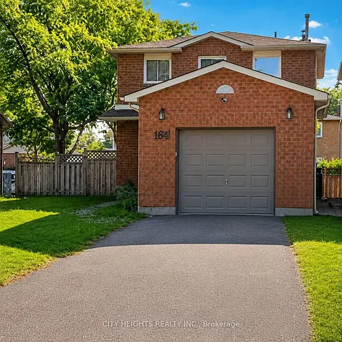 164 Daniels Cres Photo 1 164 Daniels Cres Photo 1