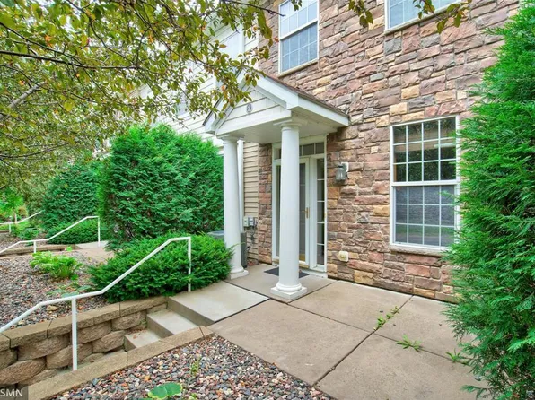 3029 Hemingway Trl N Unit 2, Maplewood, MN 55109