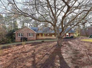 104 Saint James Dr, Athens, GA 30606