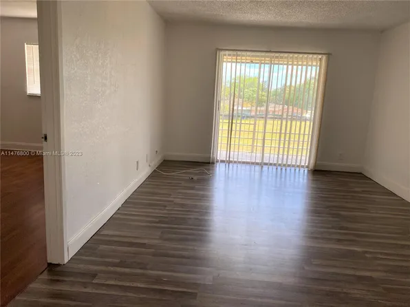 2775 Taft St APT 304, Hollywood, FL 33020