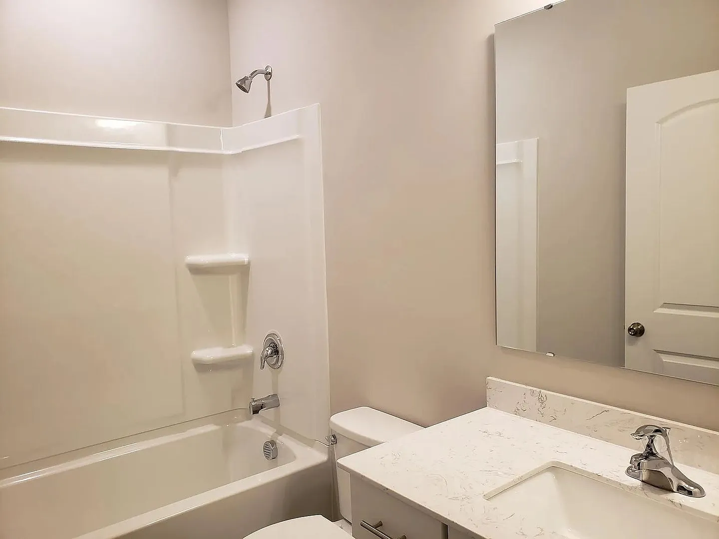 Room in 4 Bedroom Home at Whitby Moore St — Photo 3