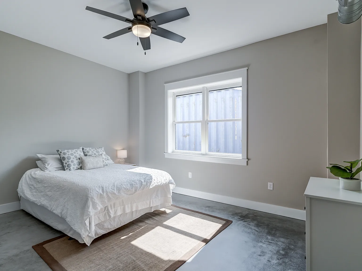 1 bed, 650 sqft, $1,600 — Photo 3
