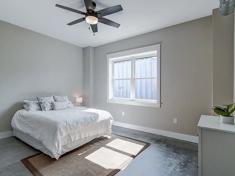 1523 W Cary St #2 — Photo 3