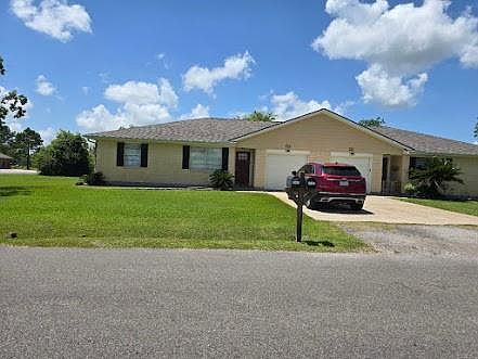 1st image of 17415 Fir Rd