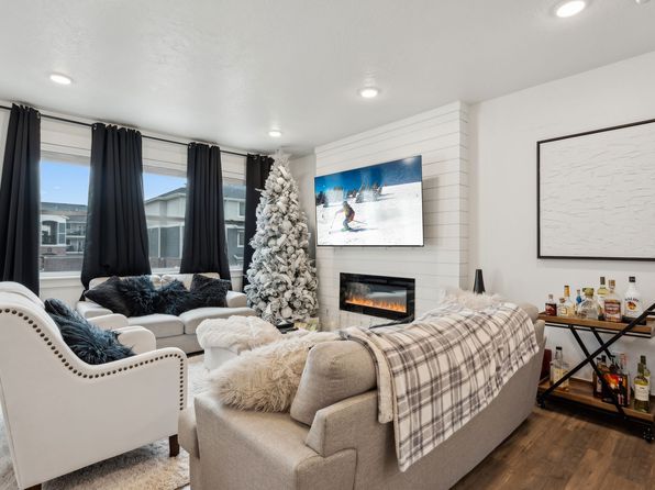 795 N Brook Ave, Tooele, UT 84074