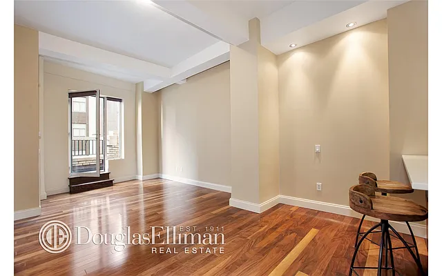 Sold by Douglas Elliman | media 20