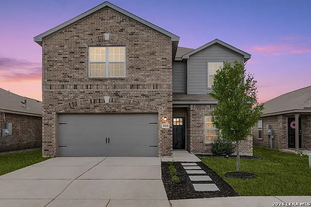 5 bed, 2.5 bath, 2619 sqft, $1,985 — Photo 1