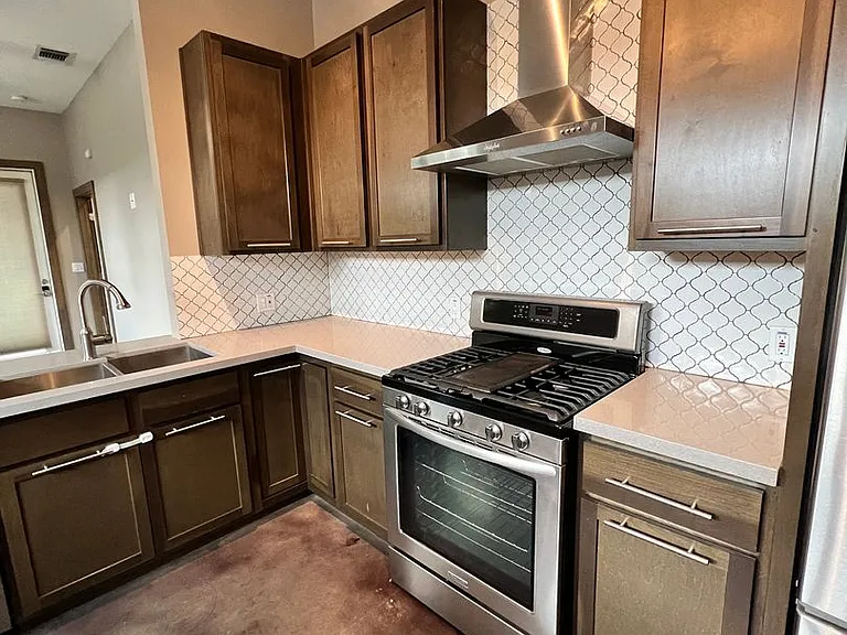 1542 N Alamo St #104 — Photo 7