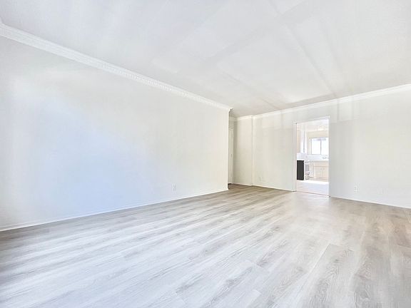 2nd image of 501 S Harvard Blvd APT 10