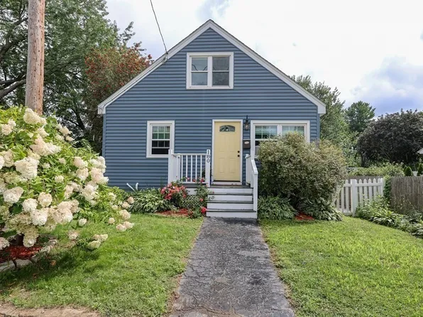 180 Upham St, Lowell, MA 01851