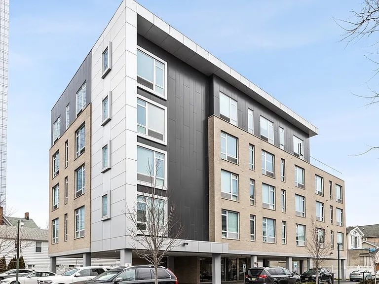 159 Cedar St #201 — Photo 9