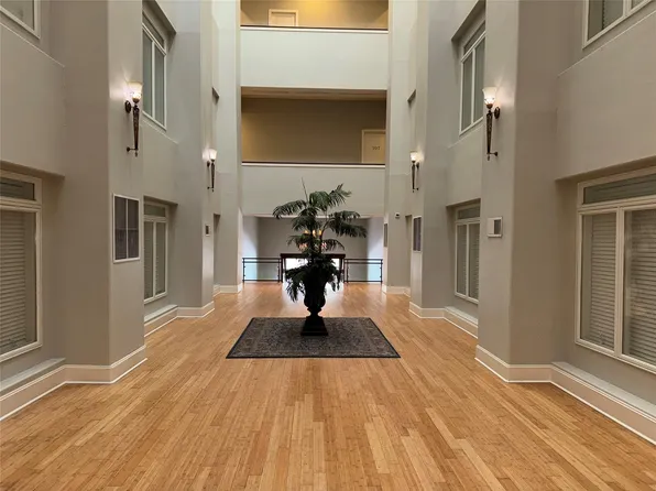 2208 Post Office St Ste 105, Galveston, TX 77550