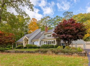 26 Ledge Rd, Cumberland Foreside, ME 04110