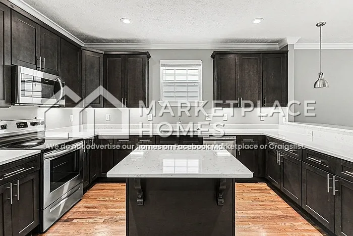 118 Bell St — Photo 8