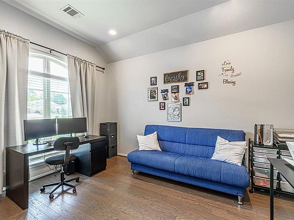 3rd image of 143 Sunrise Haven Dr
