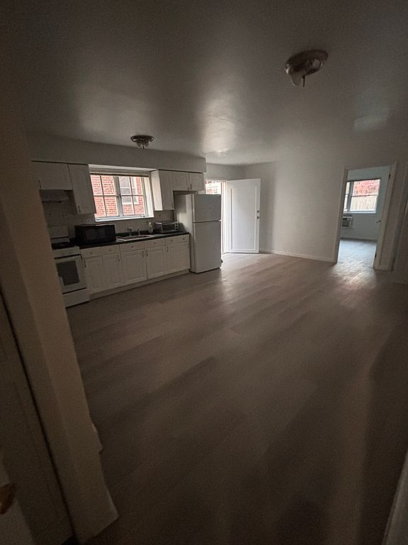 2-bedroom apartment for rent in Howard Beach