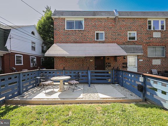 5th image of 3418 Mary St