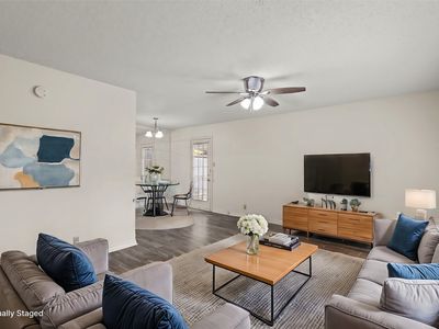 1037 Roaring Springs Rd, Fort Worth, TX, 76114