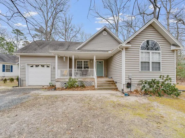 2403 Jolly Rodger Dr, Greenbackville, VA 23356