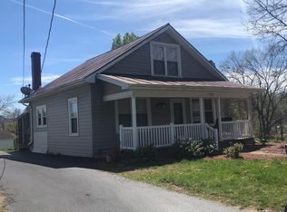 1530 Garst St, Salem, VA 24153