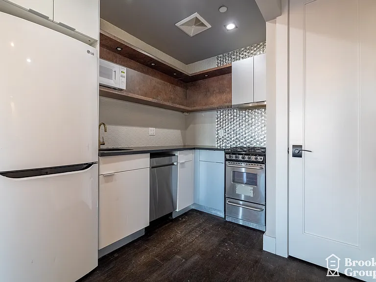 690 Bushwick Ave #3B — Photo 2