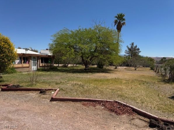 810 Catherine Ave, Moapa Valley, NV 89040