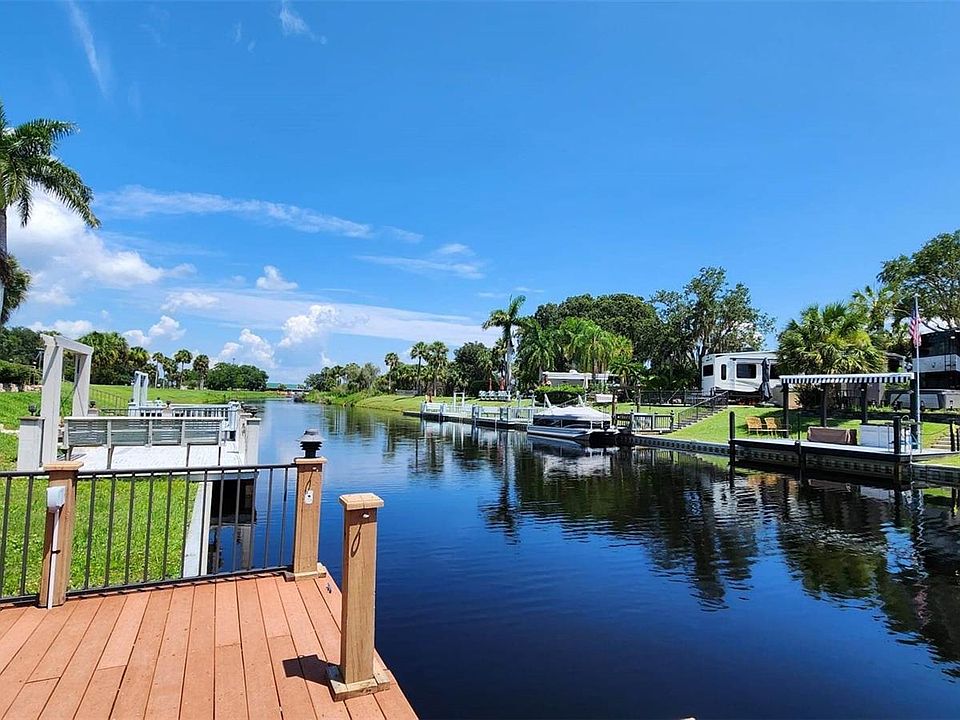 1st image of 429 WATERWAY DRIVE