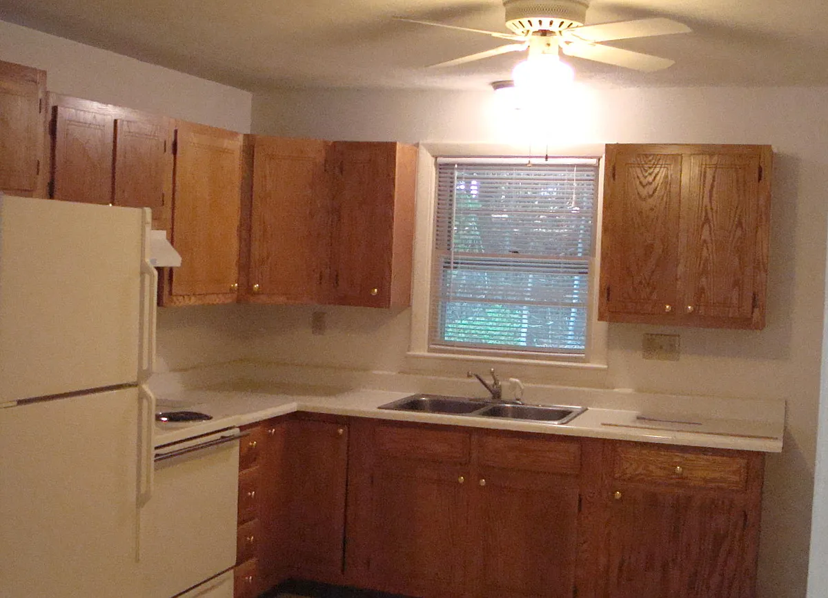 Building Photo - 388 Douglas Pike #L