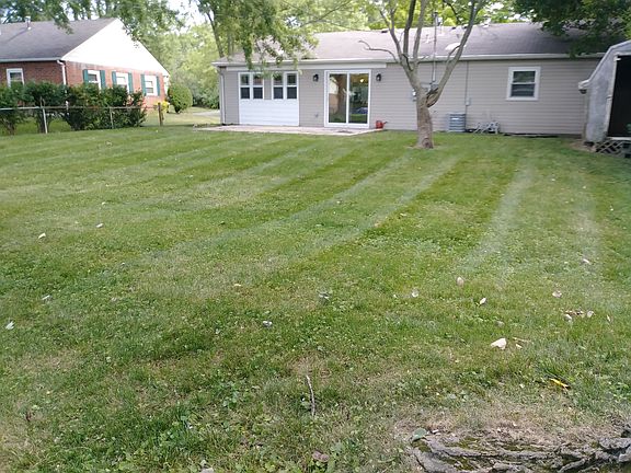 Nice fenced in yard