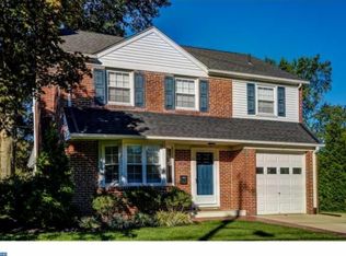 8 Lenape Rd, Cherry Hill, NJ 08002
