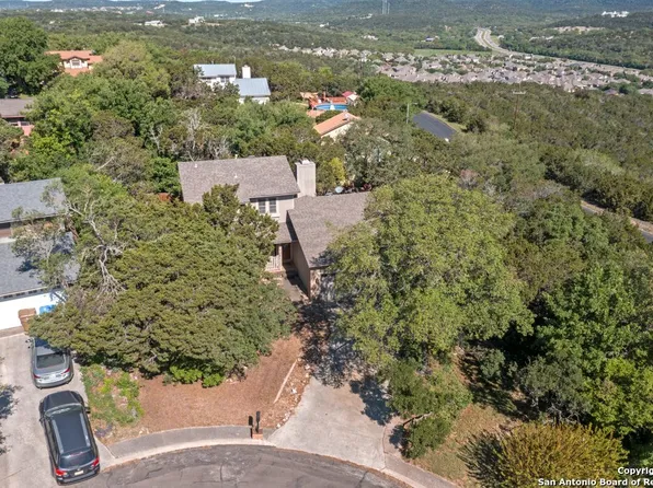 17327 Comanche Blf, Helotes, TX 78023