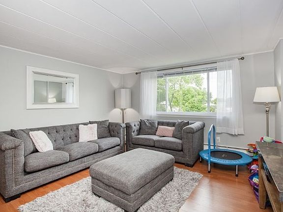3rd image of 24 Nelson Dr APT 3A