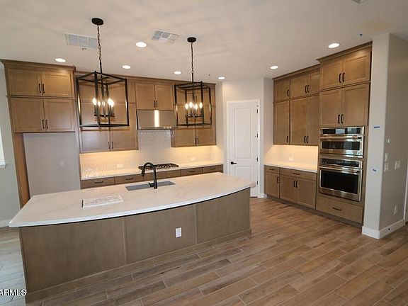 3rd image of 21553 W PIERSON Street
