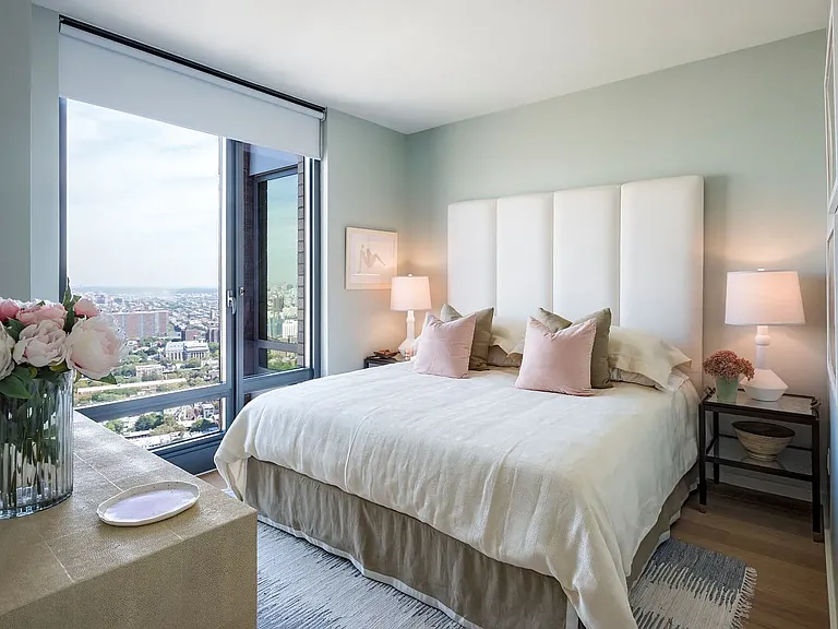 250 Ashland Pl #48J — Photo 3