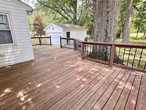 4th image of 627 Trebisky Rd