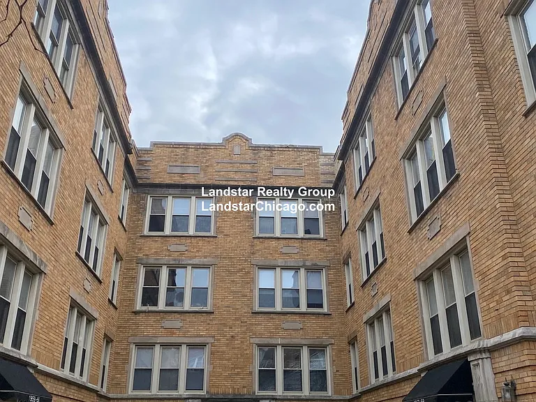 1963 W Foster Ave #3 — Photo 21