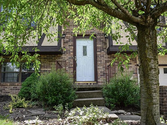 3rd image of 575 Wagon Wheel Ln